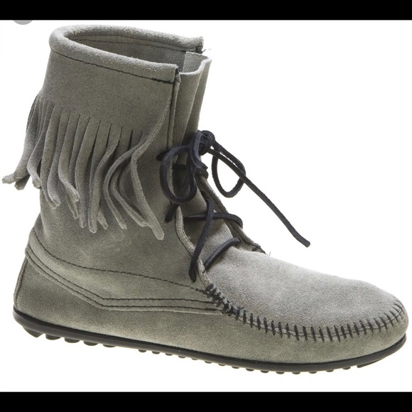 Minnetonka Shoes - Minnetonka tramper boot NWOT